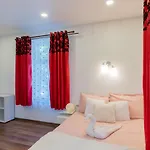 Appartement The Pink House With Private Garden *