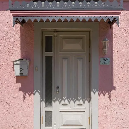 The Pink House With Private Garden * Parnu